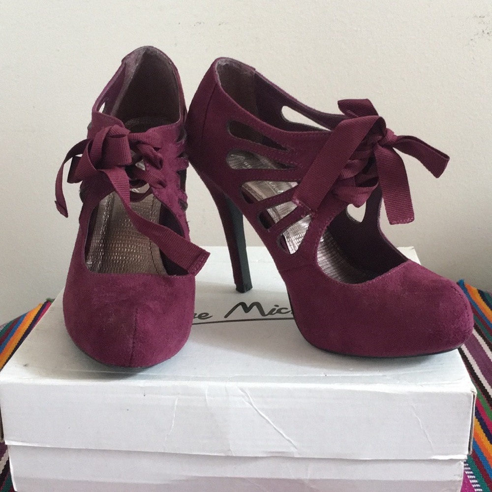 Purple Violet Lace Heel Pumps Size 7